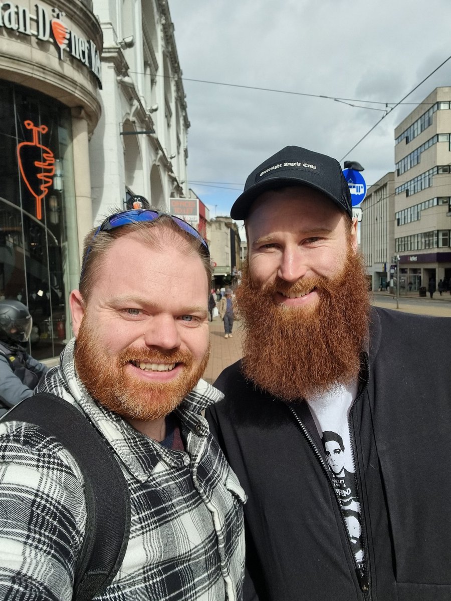 seans_walker's tweet photo. @KevinTansey6 @steelershockey
Top lad, thanks for taking your time out for a picture.
Please don't be jealous Charlotte
#EIHL #LetsGoSteelers #BeardEnvy https://t.co/sY33TPRb45