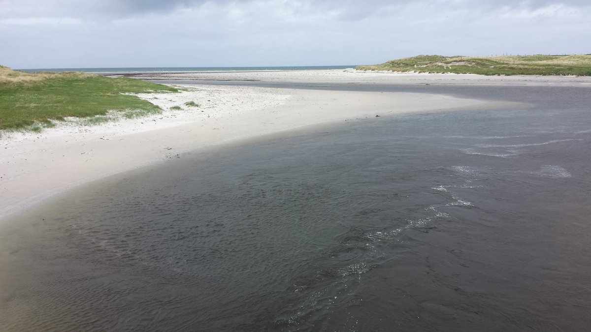 What the #beach means at #Howmore on #SouthUist in #Scotland, with <a href="/Corrodale/">Corrodale Cottage</a> - manonabeach.com/highlands-isla…