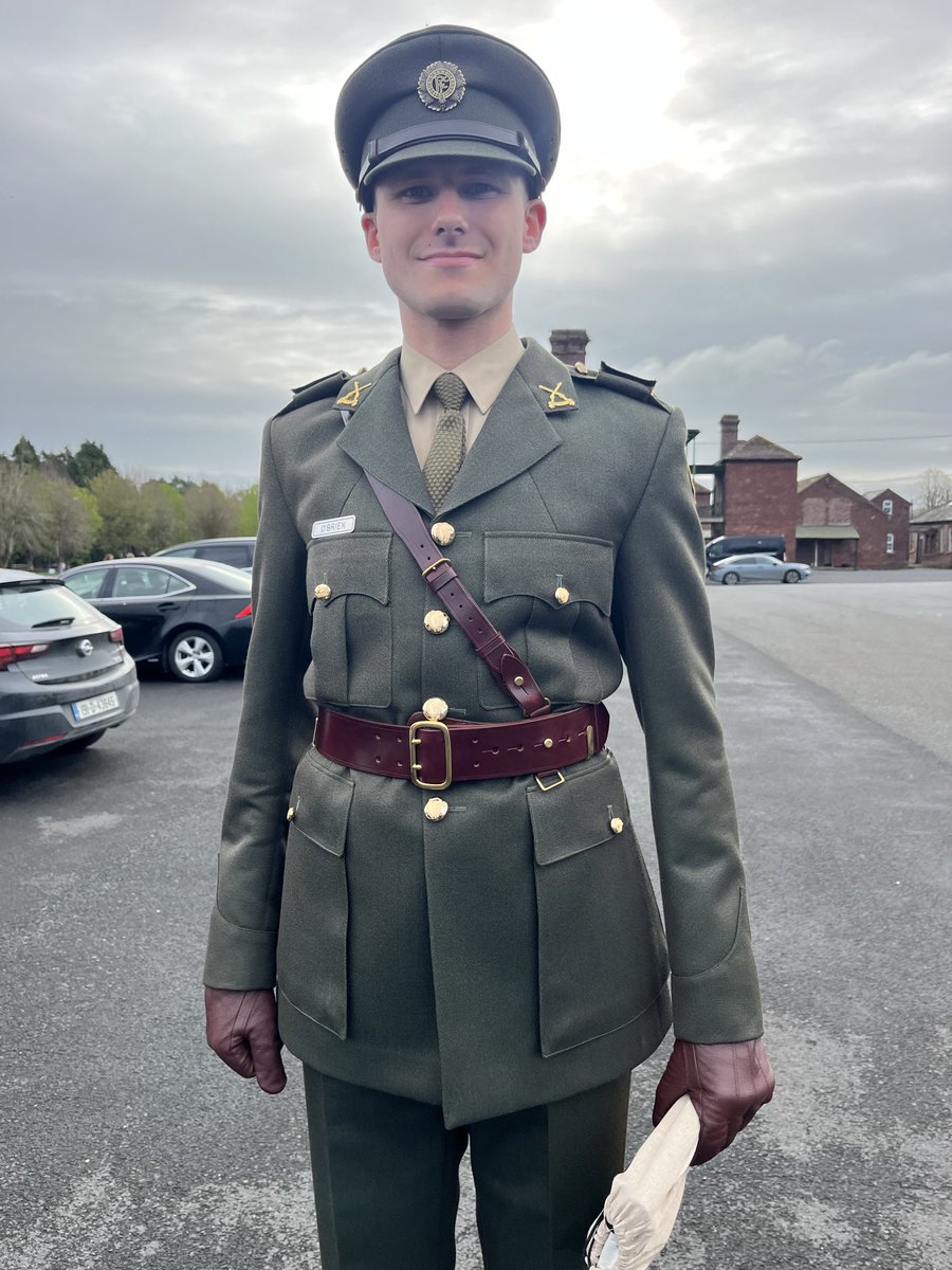 Big day for our Big Man well done Lt Philip O’Brien ⁦@defenceforces⁩ 99th Cadet Class very well done 18 Months hard work pays off,proud