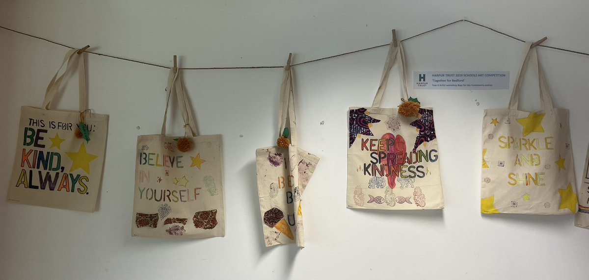 Loved seeing the inspirational art work + messages on these bags @CastleNewnham this morning #BeKind