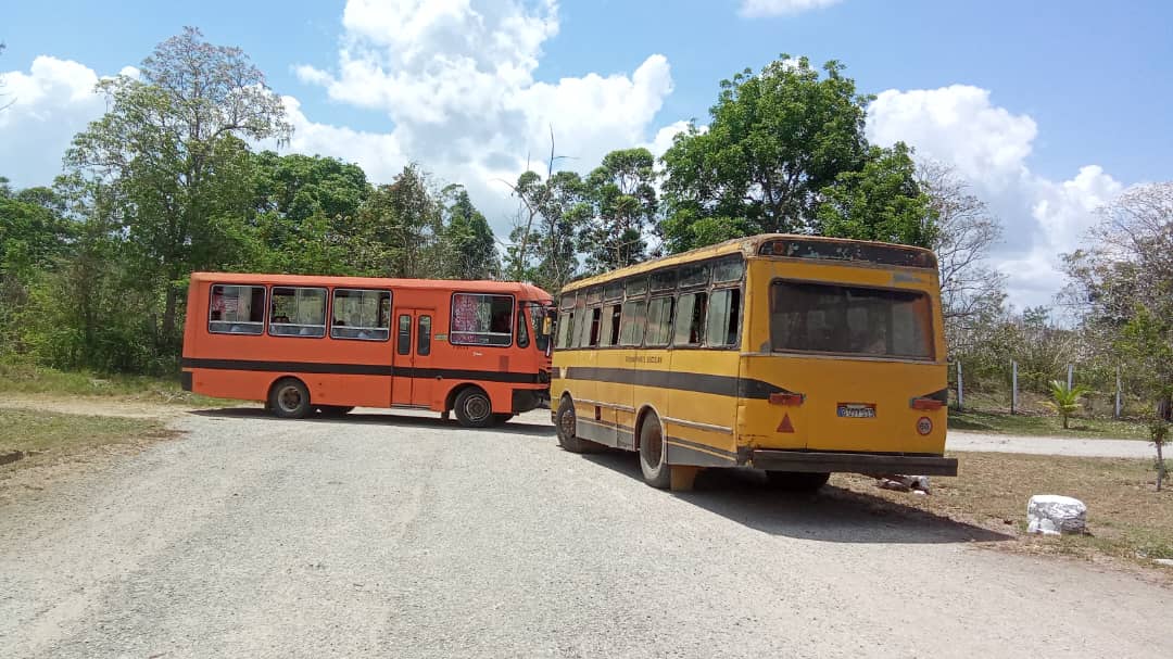 Desde hace décadas, Transporte Escolares sostiene en Sancti Spíritus la movilidad diaria de profesores de diferentes enseñanzas hacia comunidades de toda la provincia. #TransportEspirituano . . transportespirituano.cu/traslado-de-pr…