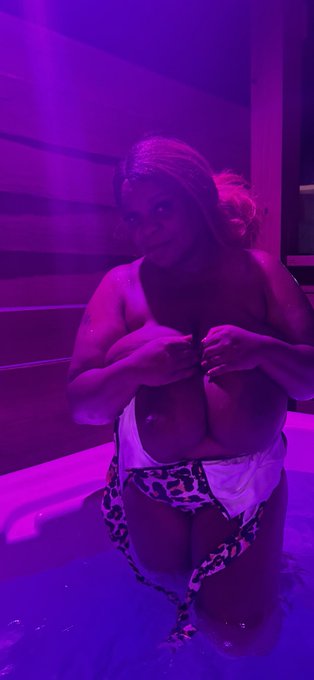 Do you like it Wett💦 https://t.co/goOX02wmSz https://t.co/PBajPfmxsP<a href="/tag/bigsexytitt"class="tags"><span>#bigsexytitt</span></a>