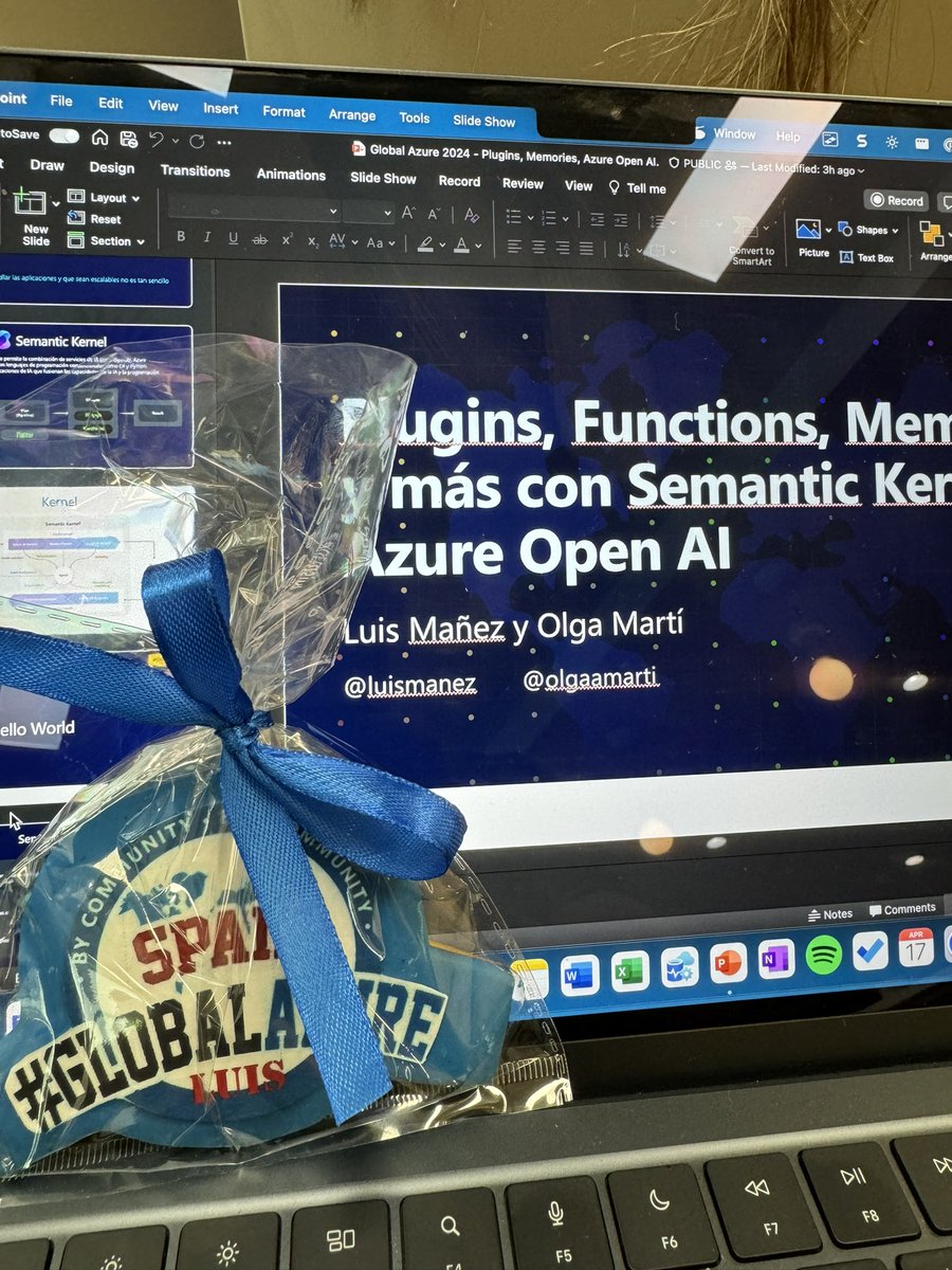 Vaya detallazo!! Gracias @LaDolsseria 
Y no os perdáis nuestra sesión a las 15:45h en el #globalazure Spain Barcelona sobre #semantickernel