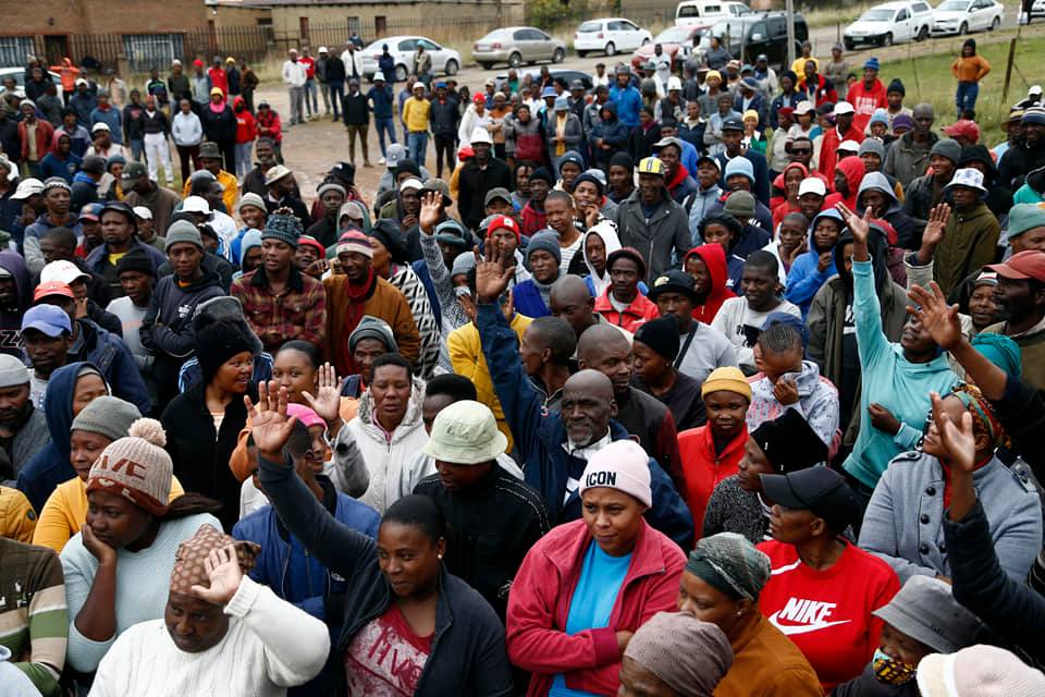 _ArriveAlive's tweet photo. Third leg of the social facilition process for the Qwa Qwa Primary Roads project  https://t.co/EZqwUQBOdd

#ArriveAlive #RoadsProject @Dotransport https://t.co/byxNQncy4c