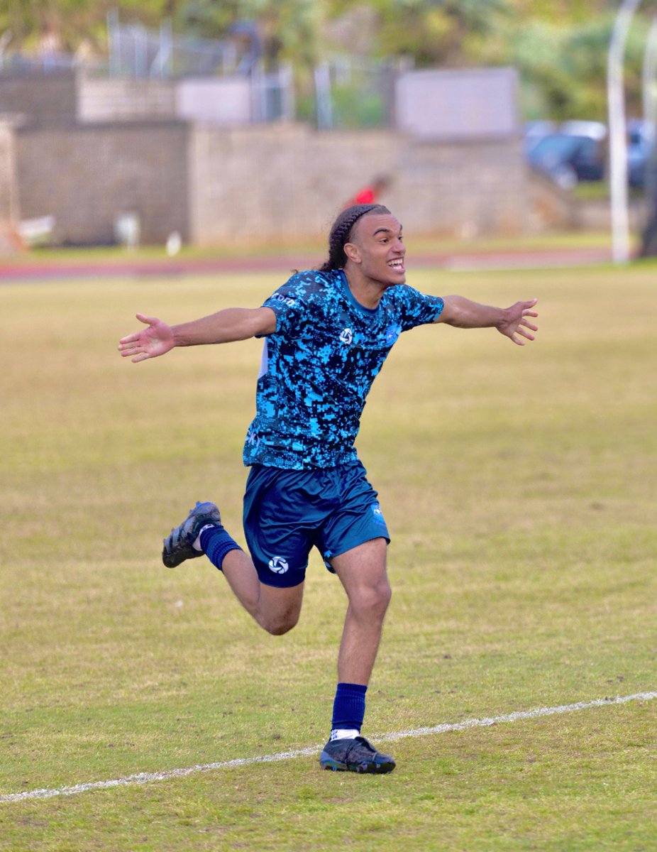 BermudaFA's tweet photo. ⚽️✨Check out these action shots from the intense FA Cup Finals that featured SGCC and NVCC! 🏆 #BFAFACupFinals #SGCC #NVCC https://t.co/fVAtawELfj