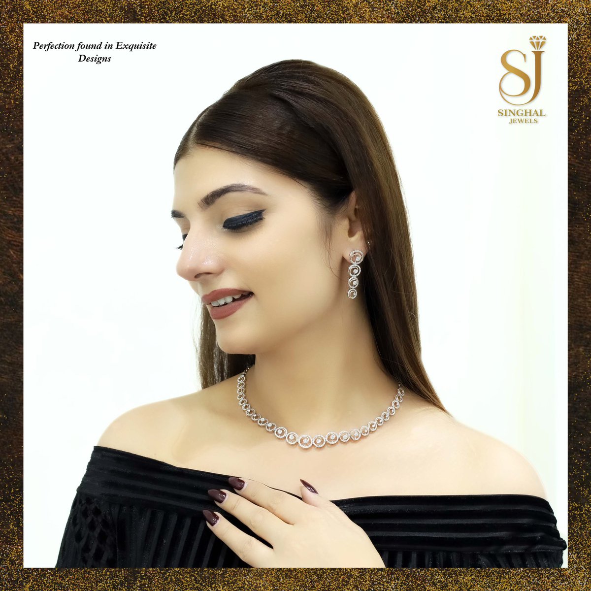 Perfection found in Exquisite Designs💎
.
.
#trending #viral #tweet #x #diamonds #diamondjewelry #ring #jewels #singhal #women #neckalce #jewellerydesign #diamondnecklace #navratri #festival