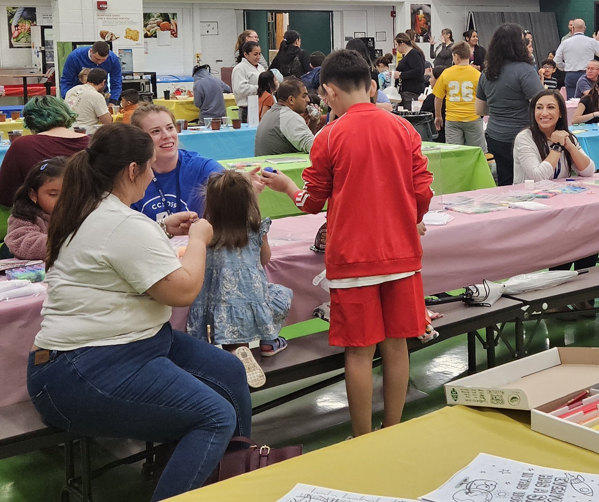 arllette16's tweet photo. Great teamwork &amp; a supportive community make for a successful @CCSD59 Family SEL Night. #studentengagement https://t.co/tpiIeypjLR