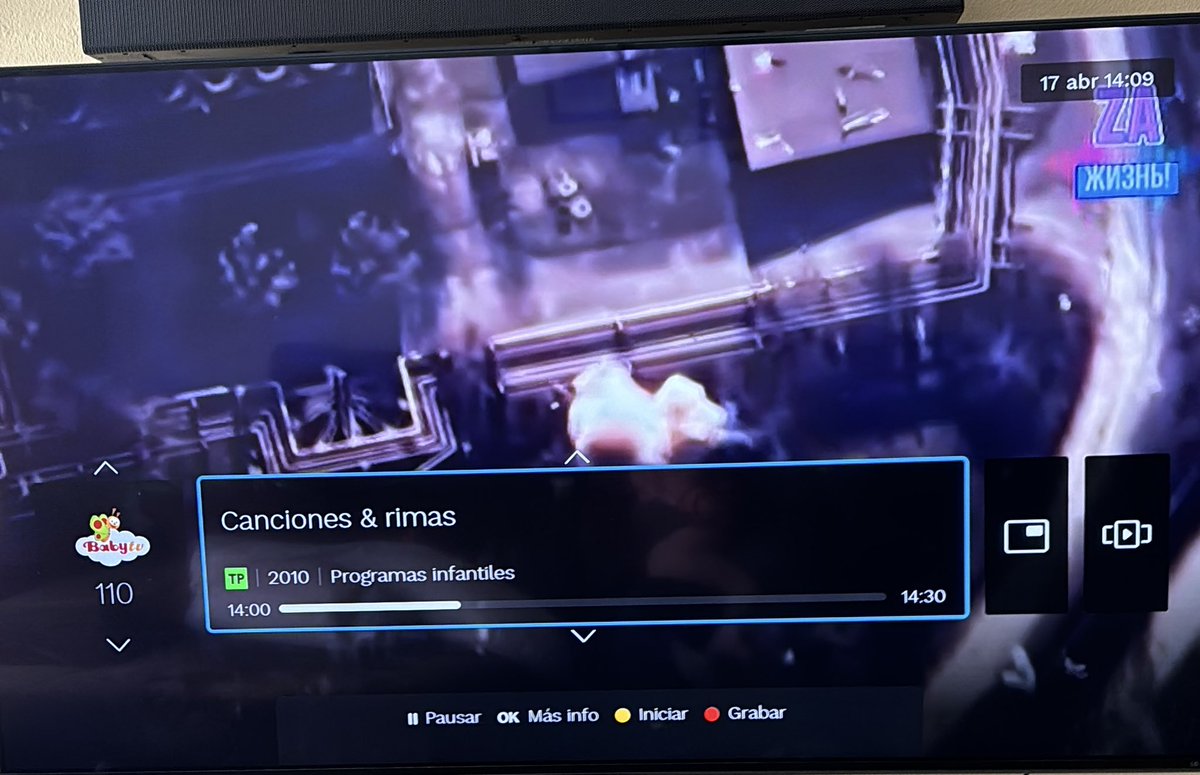 heyluji's tweet photo. Ahora mismo en @BabyTVChannel una televisión rusa con imágenes de guerra 👌 @movistar_es https://t.co/kOXUSaCes8