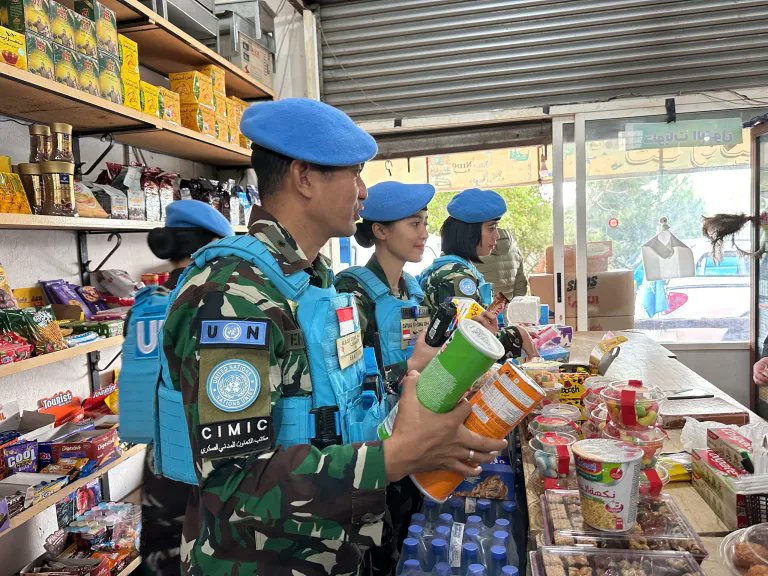 9/4/2024 🇮🇩🇱🇧🇺🇳 🍜

Indonesian @UNIFIL_ peacekeepers buying Indomie instant noodles and other items to support the local economy

📸PMPP TNI