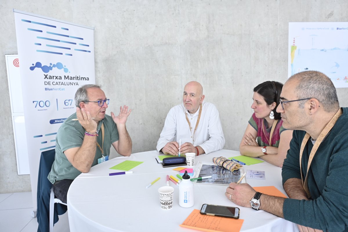 bluenetcat's tweet photo. 📣La jornada continua amb la ponència de Giulia Sonetti sobre 'Col·laboració i transdisciplinarietat', on els membres han pogut compartir experiències de col·laboracions passades i establir noves dinàmiques que els ajudin a treballar junts #BlueThinkers #BlauTech4Future https://t.co/LPhfgyMfmJ