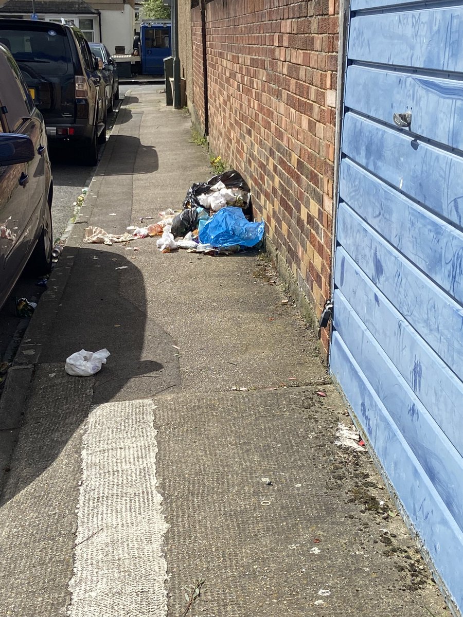 Out this morning in Belvedere Village. Have asked <a href="/LBofBexley/">London Borough of Bexley</a> officers why these parking bays resurfaced on Saturday in Nuxley Road remain suspended &amp; when they might be back in use for customers &amp; traders. Also reported flytipping in Lullingstone Road on <a href="/fixmystreet/">FixMyStreet</a>