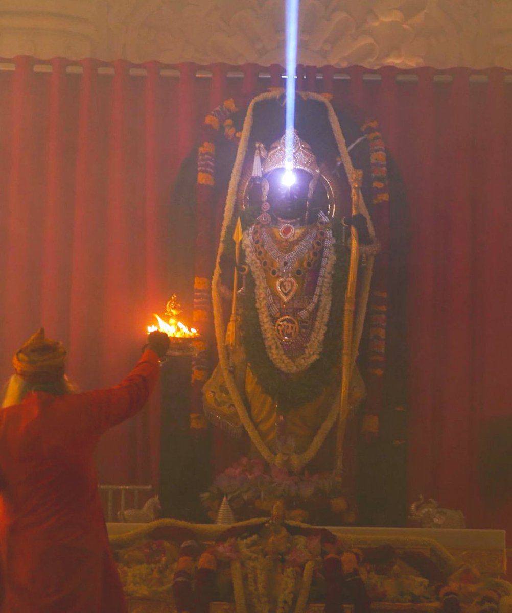 PushkarajRasal's tweet photo. छंद नाही रामाचा
तो देह काय कामाचा 
प्रभू श्रीराम नवमीच्या 
हार्दिक शुभेच्छा
🥰❤️‍🩹🕉️🛕🙏🏼🚩

 #RamNavami https://t.co/hGNTxQDye1