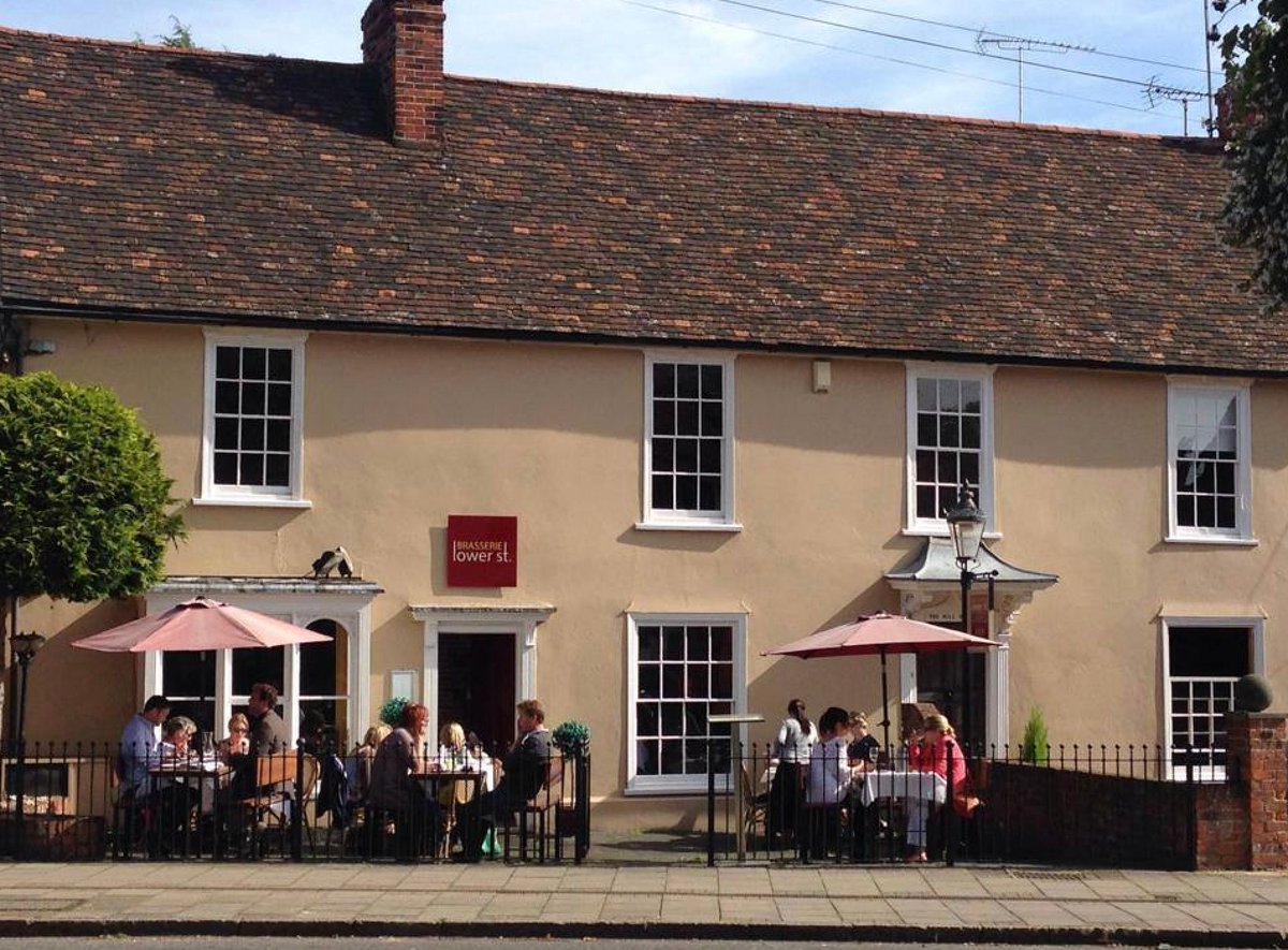 #SupplierShoutout

Go and try a glass of our Pinot Noir Rosé at the Lower Street Brasserie near Stansted. Enjoy yummy food and wine sat outside their beautiful 17th century pub with exposed brick, and an original fireplace inside.

#englishwine #englishvineyard #pinotnoir