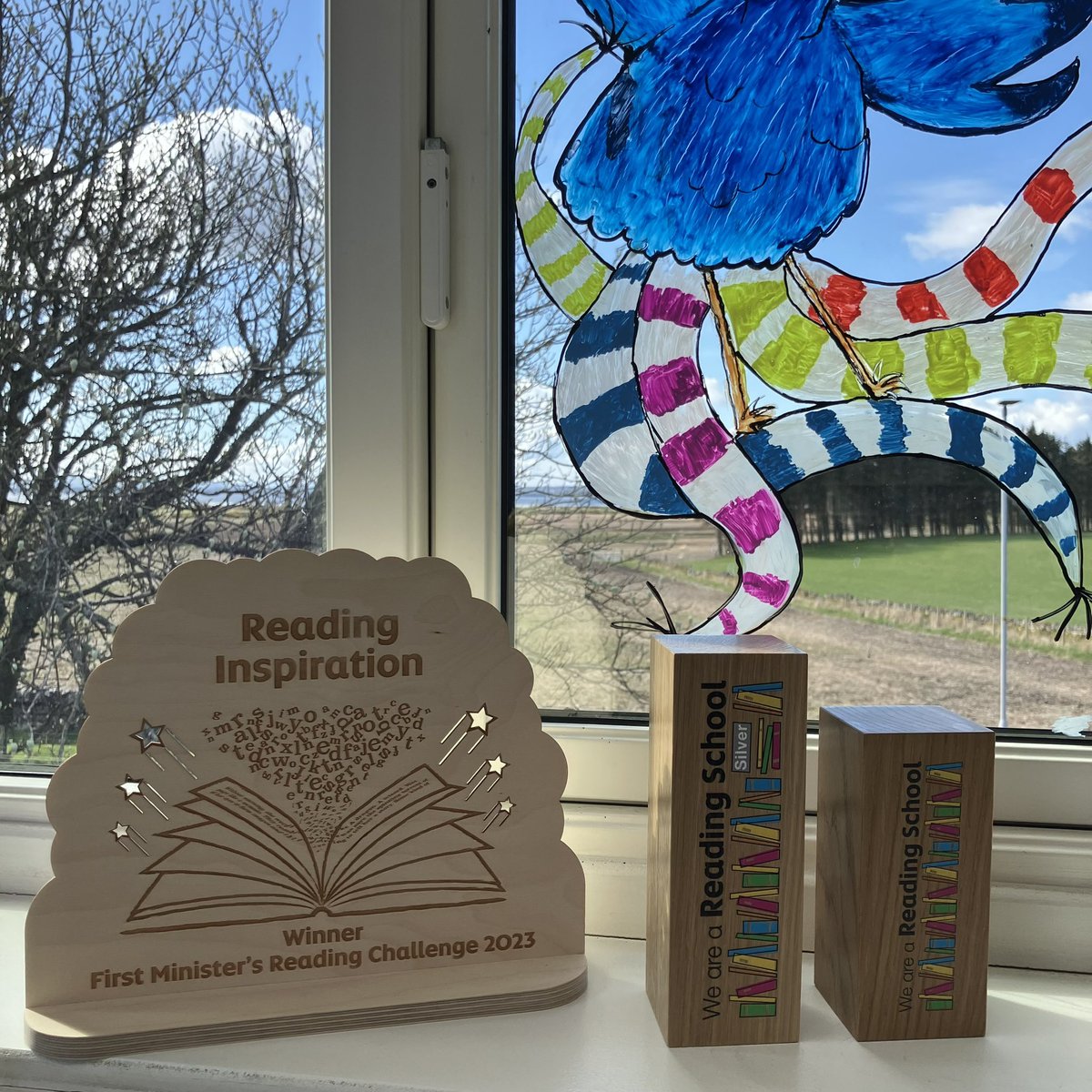 Lovely visit to a Silver Reading School yesterday, Dornoch Academy in #Highland to see their wonderful library, librarian and pupils and to hear about their experiences with #ReadingSchools @scottishbktrust
