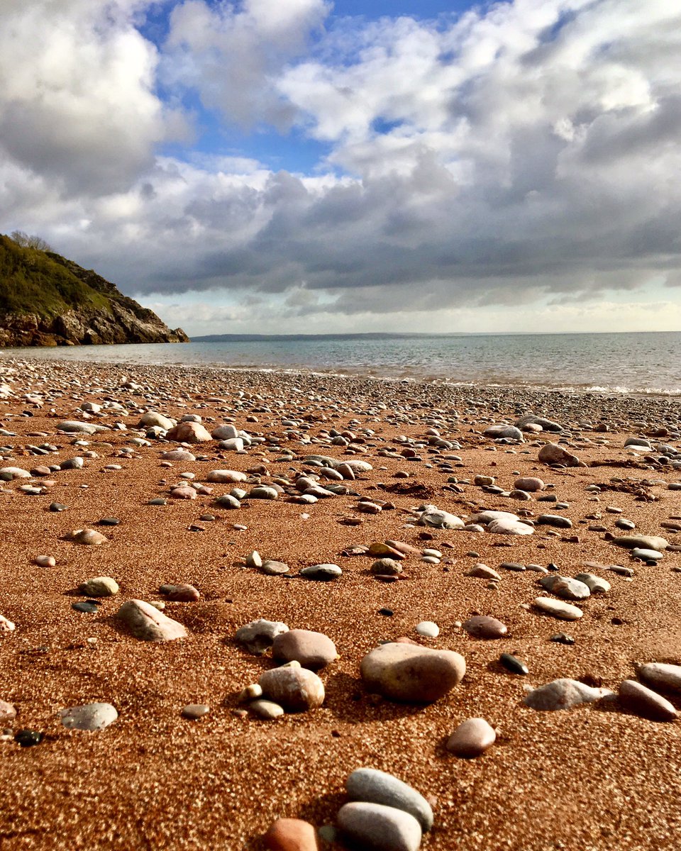 Gorgeous start to the day today 😊
We are OPEN from 9am, Wednesday to Sunday.

We’ve got everything you need to enjoy a fab trip to Oddicombe Beach, including plenty of takeaway treats and, of course, ice cream 😊

We’ll see you soon…..

oddicombebeach.co.uk

#englishriviera