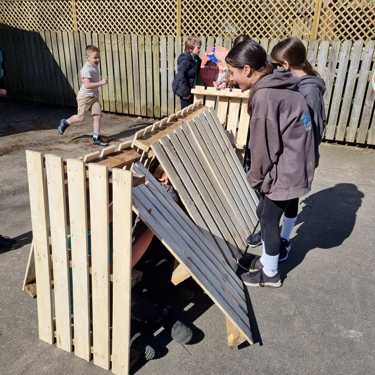 As part of OPAL developments in the playground, we had small world play happening in the hut, as well as larger construction zones and some kids, well just...hanging about!
Current record for hanging without letting go is 3 mins 25 secs set by Joni in Yr 5...could you best that?