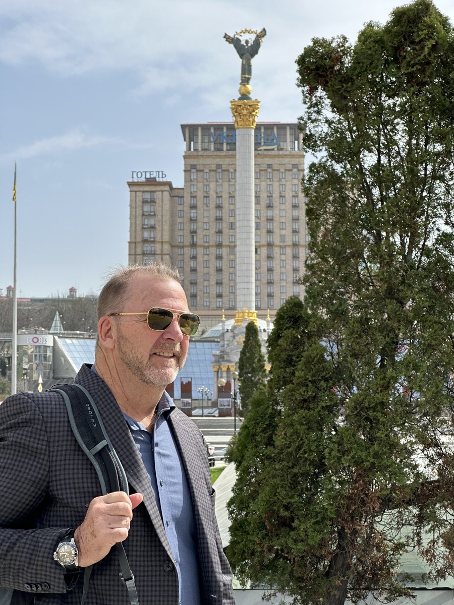 6/30 - Behind-the-scenes pics from @thecipherbrief/ #Ukraine. Fmr CIA Moscow Chief Paul Kolbe in #Kyiv People are living their lives in freedom here, as their family members, colleagues and friends fight hard to keep it. #thisiskyiv