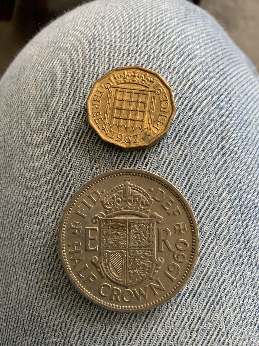 Justsallyanne2's tweet photo. @ANILAWHITNEY A thrupenny bit. Alongside a half a crown which was worth two and six, that will be 12 1/2p nowadays. A half crown for pocket money made me feel really rich. https://t.co/PycGzeDIbg