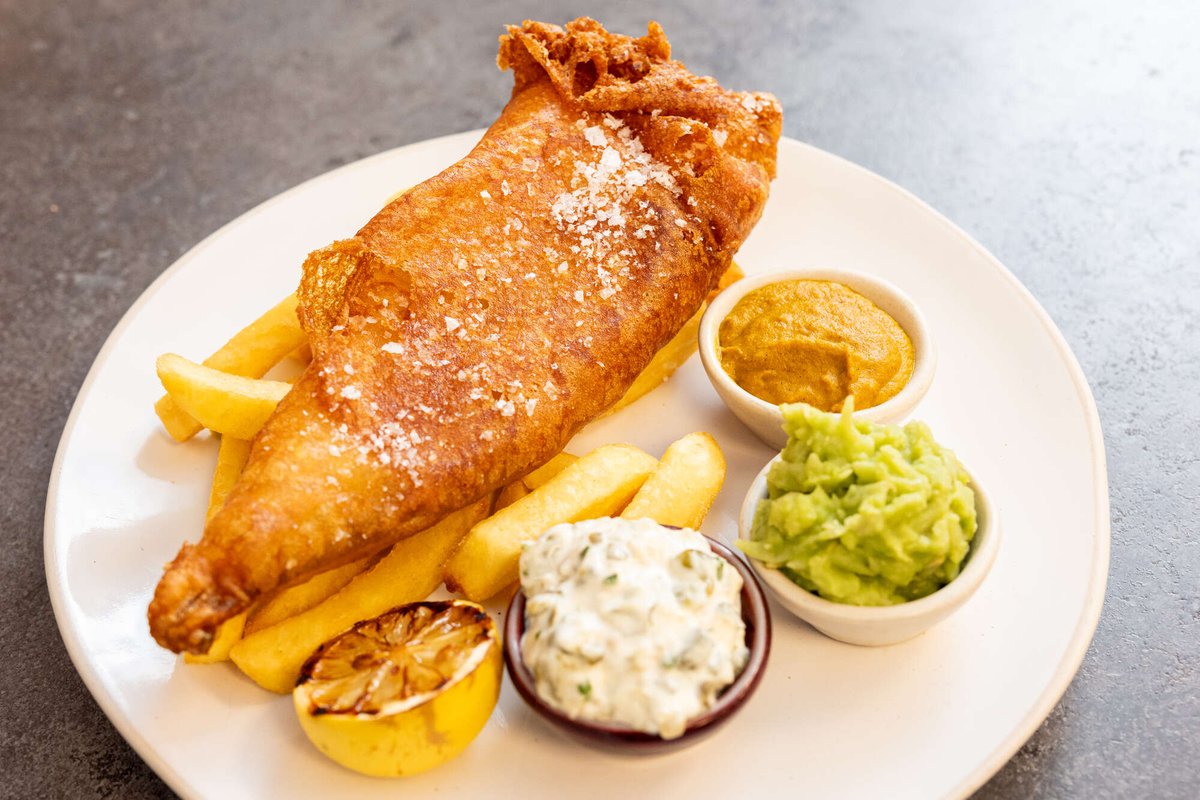 We are now open for lunch! Yum! 🤤
#SouthKensington #Chelsea #Pub #GastroPub #FishandChips #PubLife