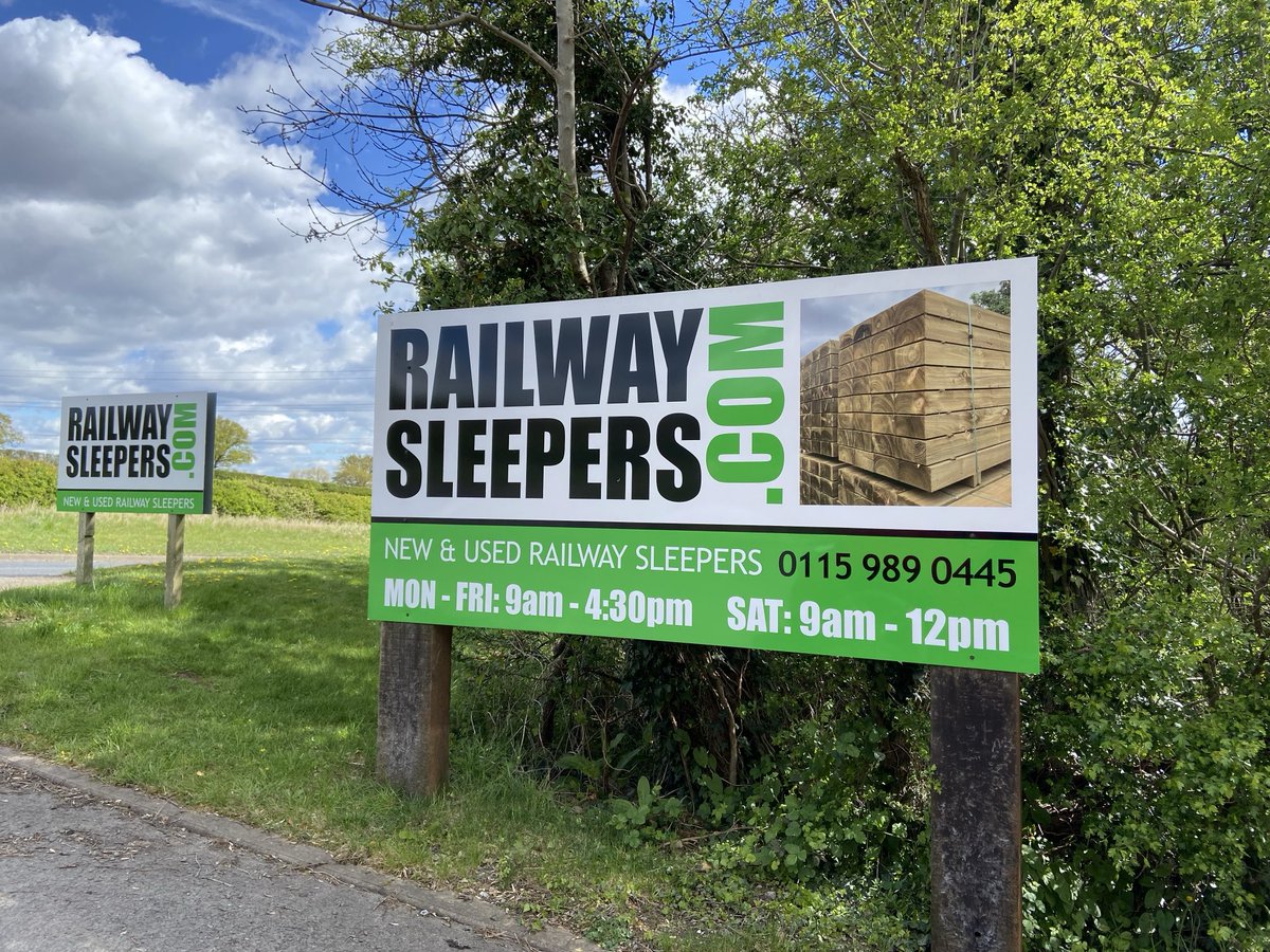 Drive out this morning to fetch some railway sleeper! Amazing place it’s like a candy shop to me! The smell was incredible, can you imagine how many trains have travelled over these old sleepers😮