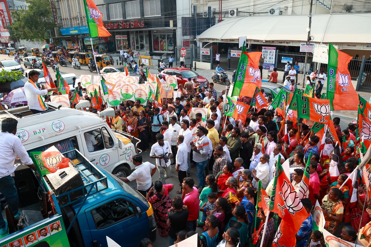 Ending the campaign trial with addressing the public at Egmore, @BJP4TamilNadu is sure to break the @arivalayam stronghold and rescue the people from poverty and elevate the lives of every person involved. April 19th! Vote for lotus!!! @narendramodi