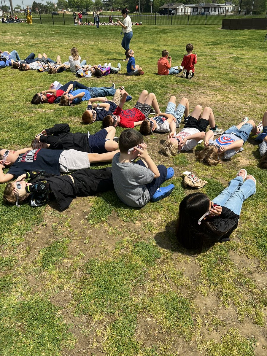 WeirClass's tweet image. Finally posting our Eclipse Day! The class loved it! 🌖