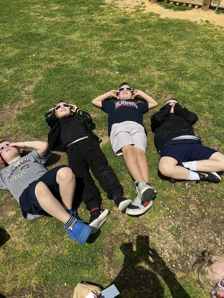 WeirClass's tweet image. Finally posting our Eclipse Day! The class loved it! 🌖