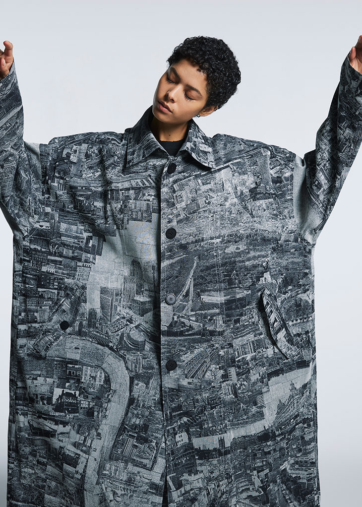 In May 2024, the fashion world will witness the groundbreaking U.S. launch of #APOCABLEISSEYMIYAKE at the #ISSEYMIYAKE / NEW YORK store: designscene.net/2024/04/a-poc-…

Photo Courtesy of ISSEY MIYAKE