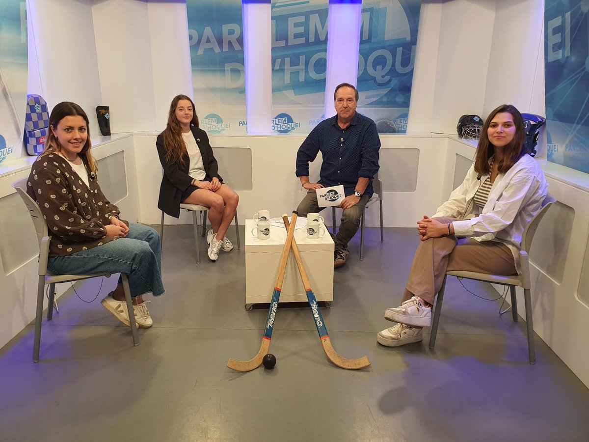 Avui al "Parlem d'hoquei' televisiu de <a href="/rtvvilafranca/">RTV Vilafranca</a> convidem les tres penedesenques <a href="/ReginaFlix/">Regina Flix</a> <a href="/VinyetFlix/">Vinyet Flix</a> <a href="/anna31ferrer/">Anna ferrer</a> jugadores del <a href="/clubpatinfraga/">Club Patín Esneca Fraga</a> que el cap de setmana disputen la #CopadelaReina #hoqueipatins a #Vilafranca Mantenen intactes les opcions a 3 títols