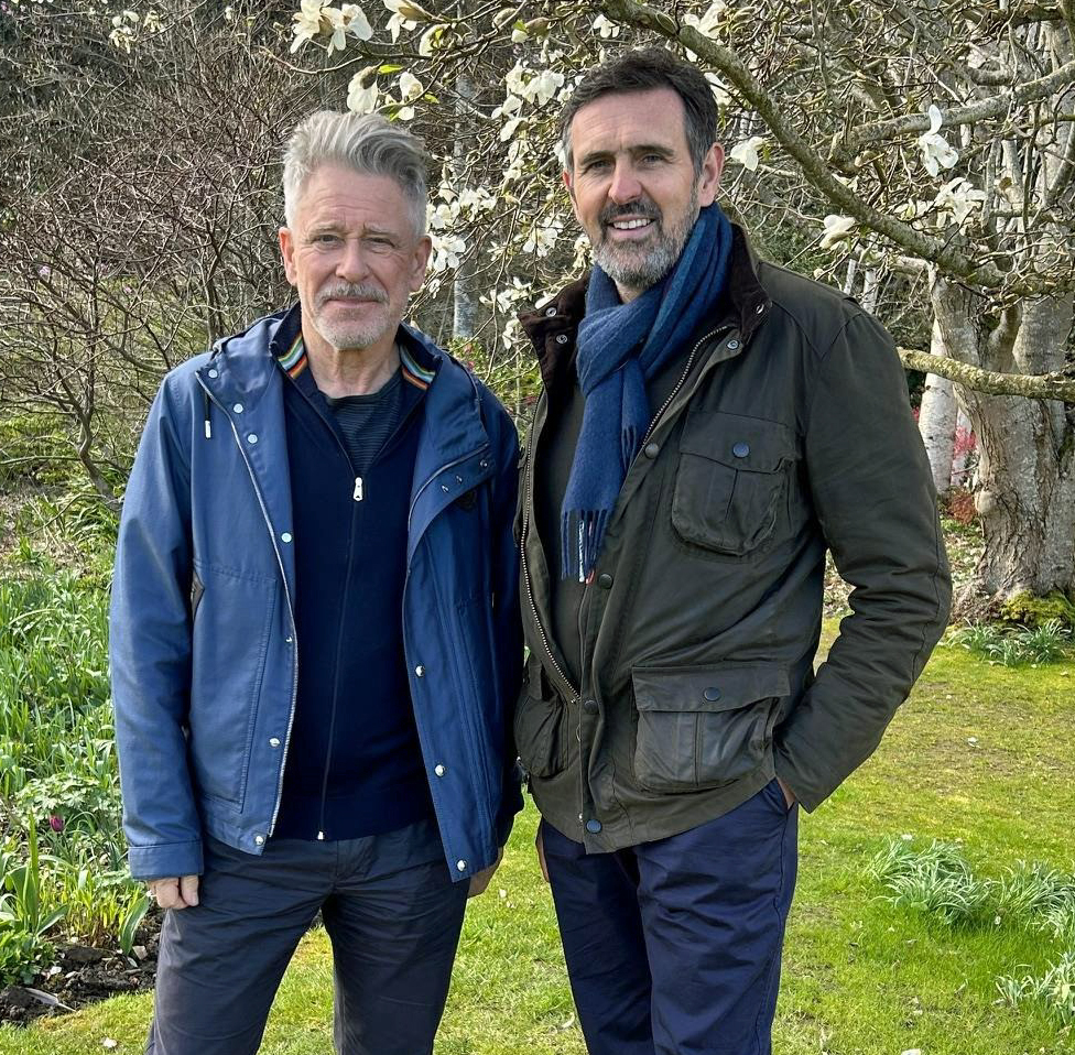 This week on Gardeners' World, Adam Frost gets a backstage pass to the garden of @U2 bass guitarist Adam Clayton who clearly loves his plants. Join us for this exclusive tour THIS Friday at 8pm on @BBCTwo 😎 🎸 #GardenersWorld #Gardening #FlowersOnFriday #U2