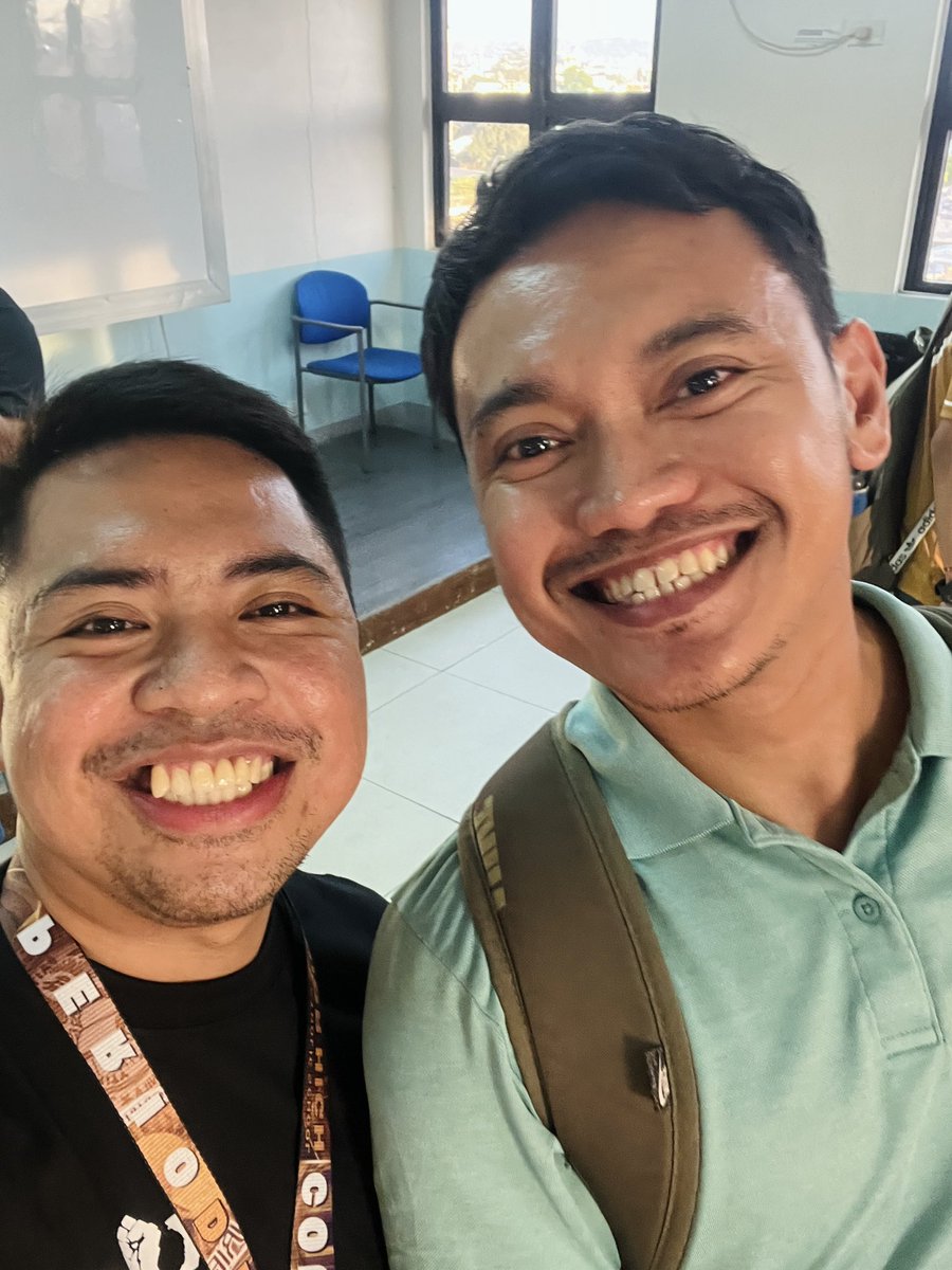Delighted to finally meet you sir @yogawithben 🥹🫶 salamat po sa pagpapaunlak🫶 Back then I only know the genderbread person but now meron na palang The Milktea Guide for SOGIESC hehehe godbless po sir and to @TheRedWhistle ✊🙏🍀