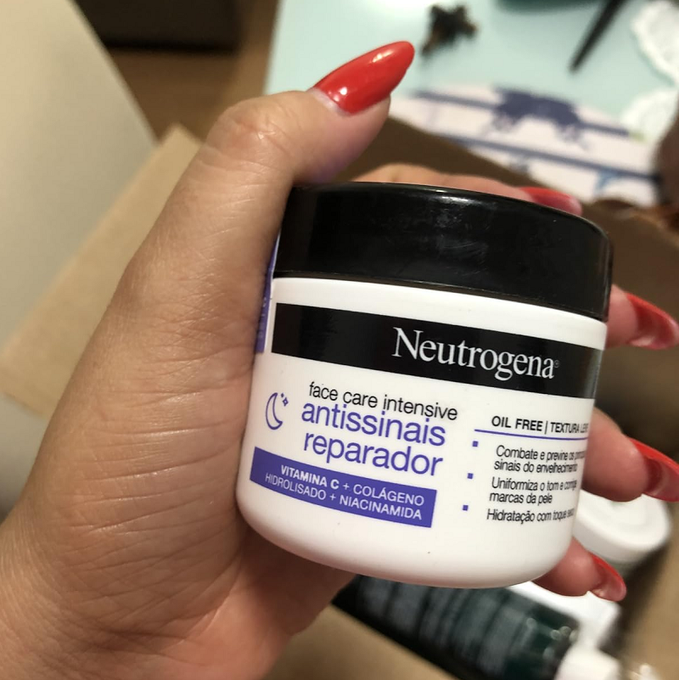 Neutrogena Hidratante Facial Antissinais Reparado Face Care Intensive, 100g