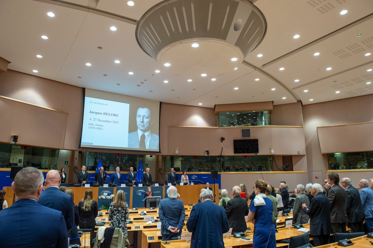 🕊️ Honoring the legacy of former MEPs at the 2024 Memorial Service, supported by @Europarl_EN and graced with a tribute by First Vice-President @othmar_karas and a closing oration by Former EP and FMA President Pat Cox. Family, friends, and colleagues gathered to remember their…
