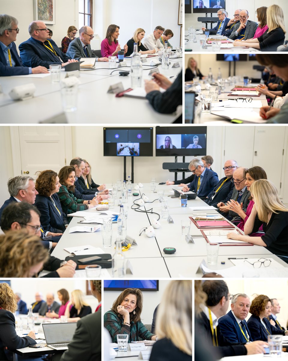 Our Creative Industries are thriving but we can always do more to support them. It was great to meet with @peterbazalgette & the chairs of the Creative Industries Council working groups to discuss new opportunities to grow these brilliant sectors.