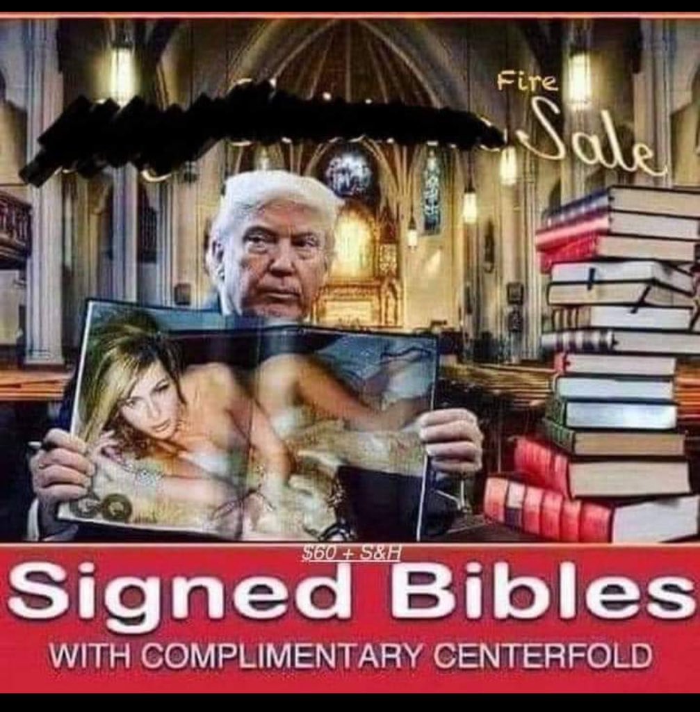 kellyz713's tweet photo. @remy2cents Hummmm
I disagree Hubba Bubba!
Trump ONLY looks at pictures! He pretends he’s reading!
#AsswipeTrump hasn’t read a book since kindergarten!
#TrumpForPrison2024 https://t.co/O6TmrgDEeO
