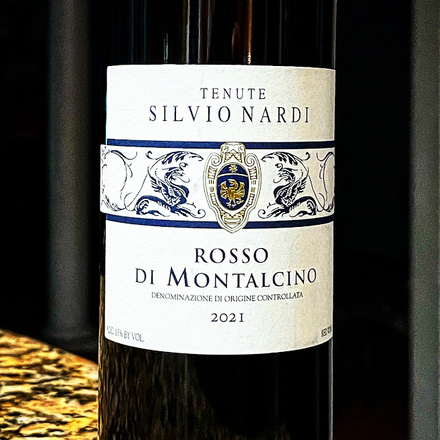 Today on the #NittanyEpicurean #VinoItaliano continues with the 2021 #RossodiMontalcino DOC from @TenuteNardi #wine #vino #Italia #Toscana #Montalcino #vinotoscano
nittanyepicurean.blogspot.com/2024/04/2021-t…