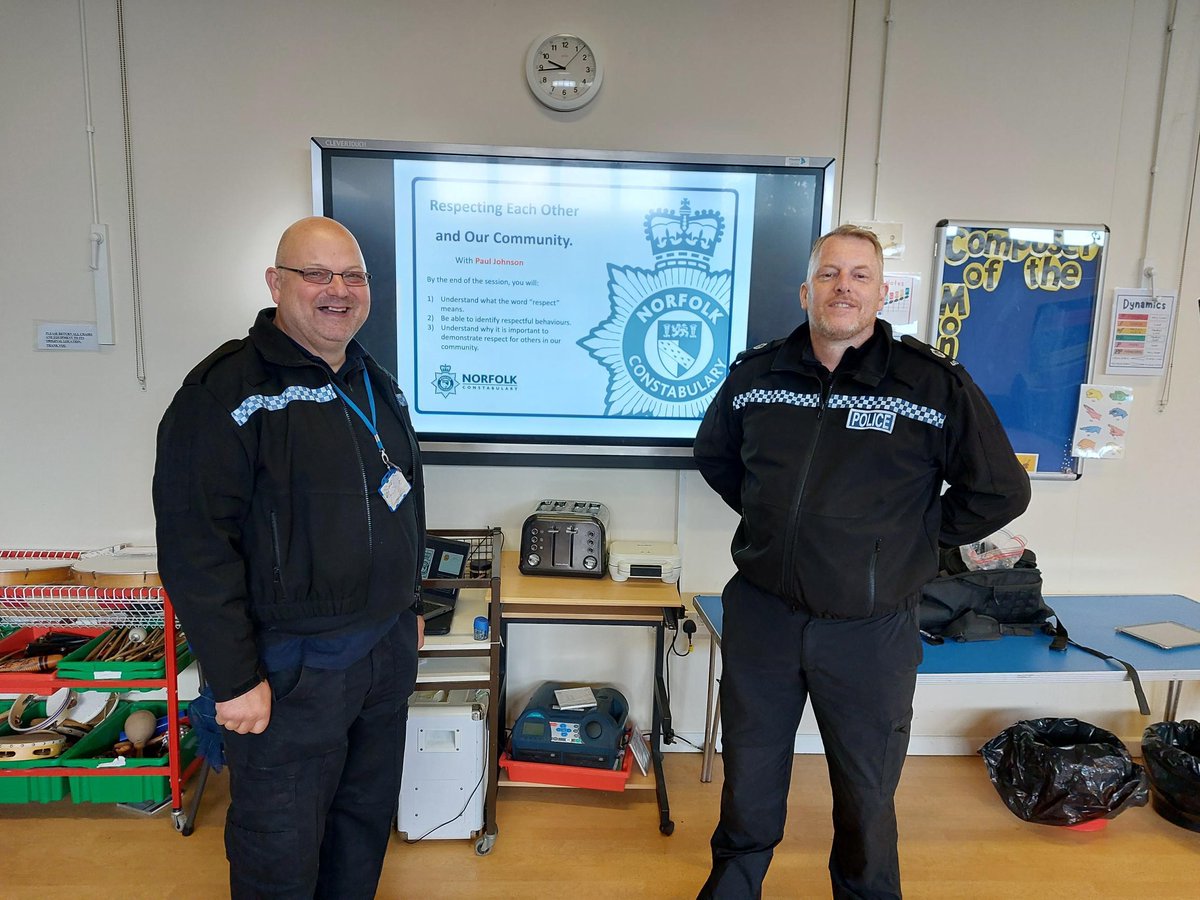 Paul and PC Pritty were at Ludham Primary School this morning talking to children about respecting each other and our community. Students engaged well and asked lots of questions making for a really worthwhile visit @LudhamPrimary @NorfolkPolice @NorthNorfPolice