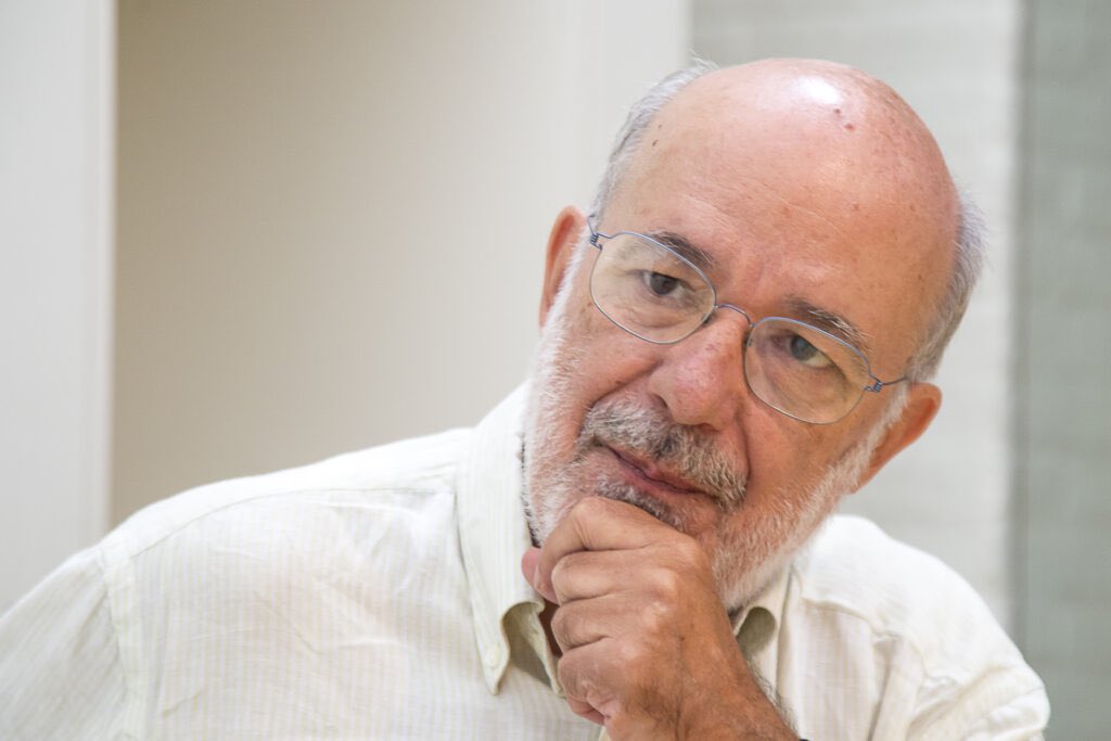 El polièdric professor i eminent intel.lectual Josep Maria Terricabras ens ha deixat de manera sobtada. Entre moltes altres activitats desenvolupades dins i fora de la UdG, va jugar un paper fonamental en la gènesi de @udgdoctorat Li recordarem i l’hi agrairem sempre. DEP