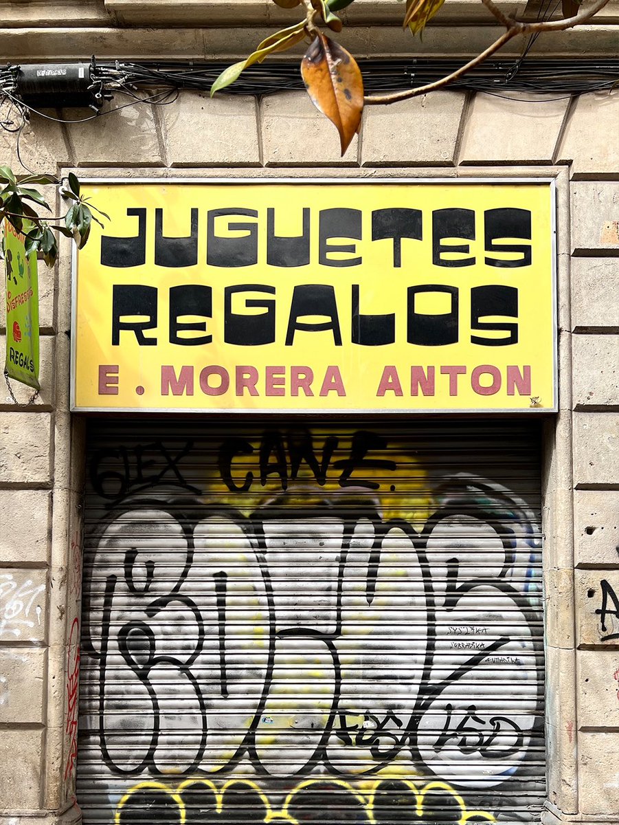 DavidLeutert's tweet photo. barcelona sign spotting https://t.co/bK9af9Ja29
