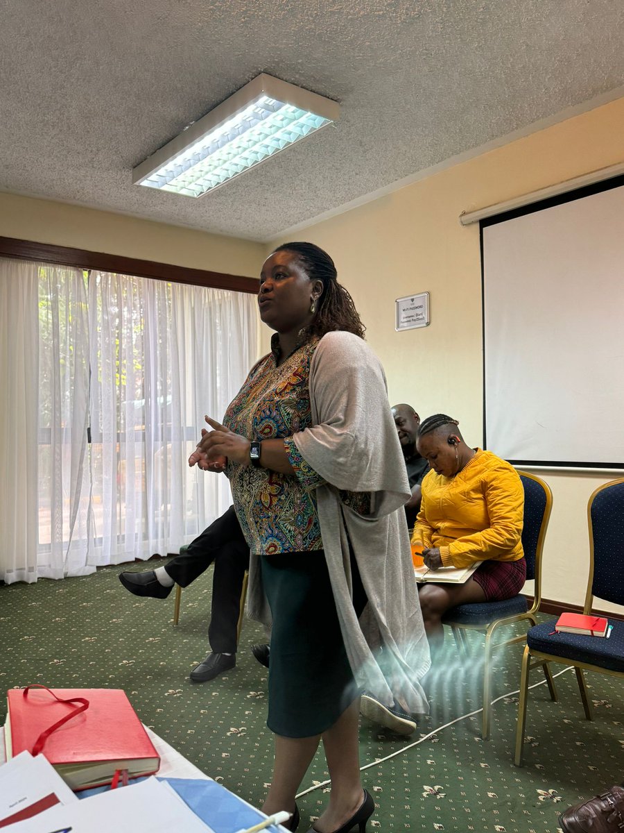 Joyce Ng'ang'a of @WACIHealth joined other panelists at the AVAC's Fellows orientation program and discussed about WACI Health's successful advocacy campaigns and strategies. @HIVpxresearch #WACIHealthOnTheGo