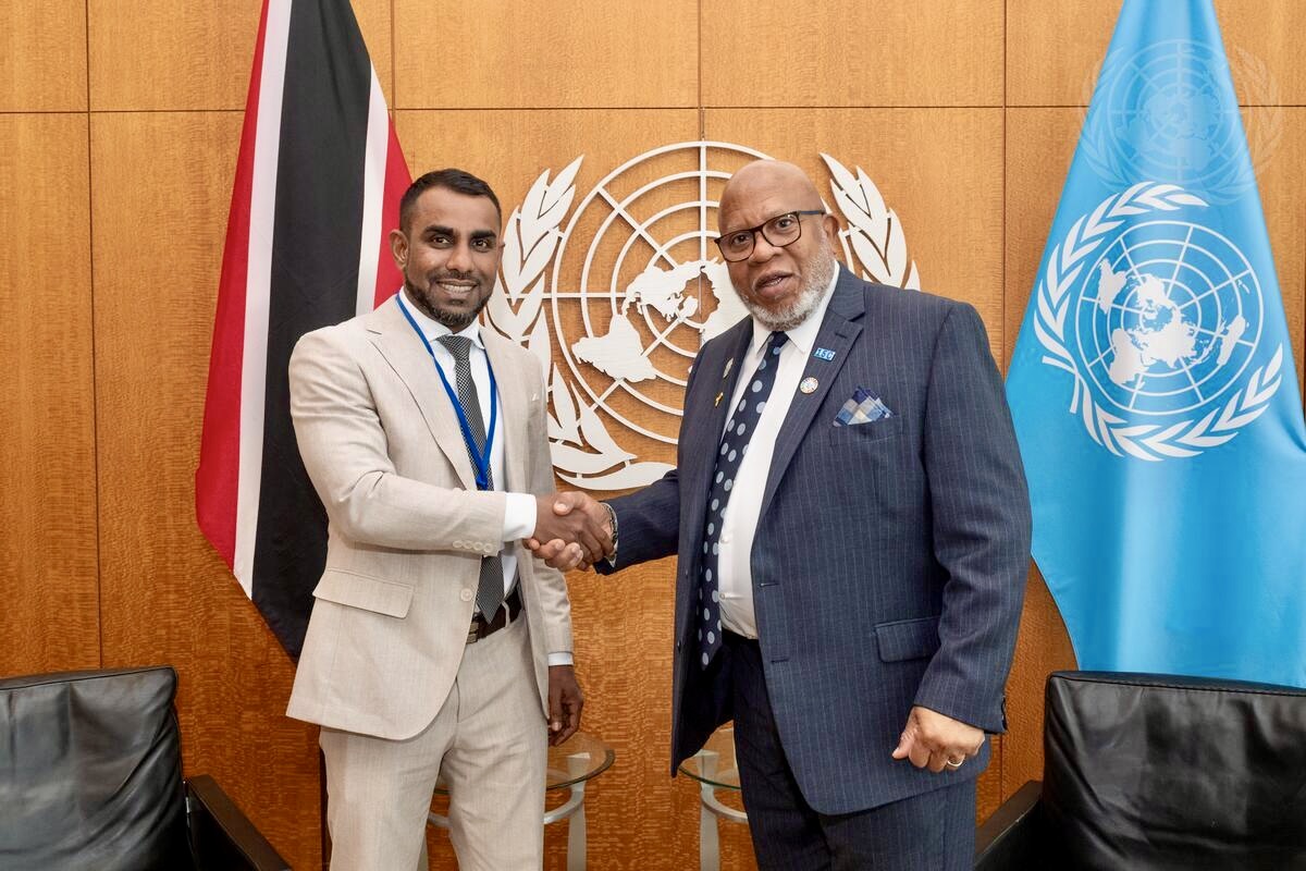 Pleased to meet H.E. Mr. Ibrahim Faisal @ifaisalofficial, Minister of Tourism of the Republic of Maldives on the sidelines of #UNGASustainabilityWeek. Discussed on shared priorities such as SIDS, MVI, climate change and sea-level rise. Appreciated Maldives' support for