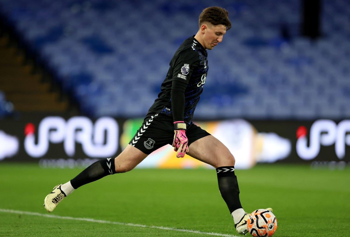 🧤In between the sticks🧤