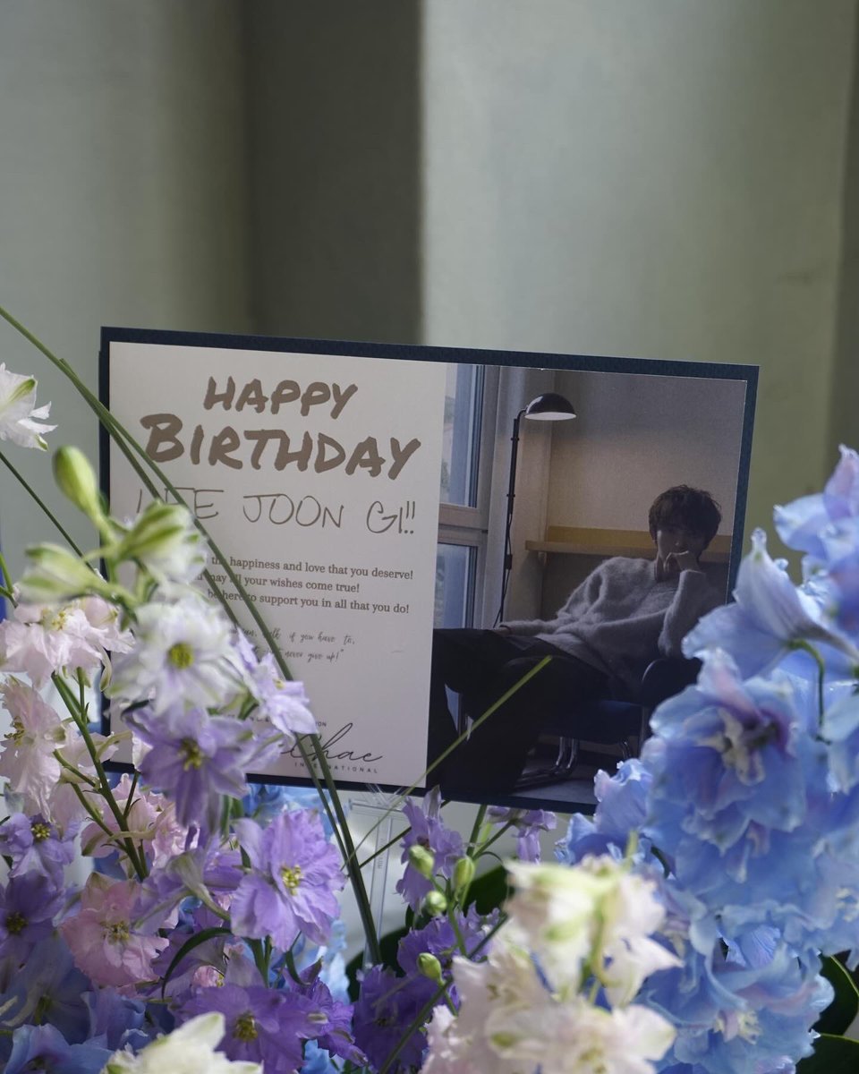JoonChaeIntl's tweet photo. Thank you to everyone who supported another birthday project for #LeeJoonGi 😊 I appreciate each of you!! Cheers to us and to many more! 🎉 #LeeJoonGi 
#이준기 https://t.co/kT6nXND1wL