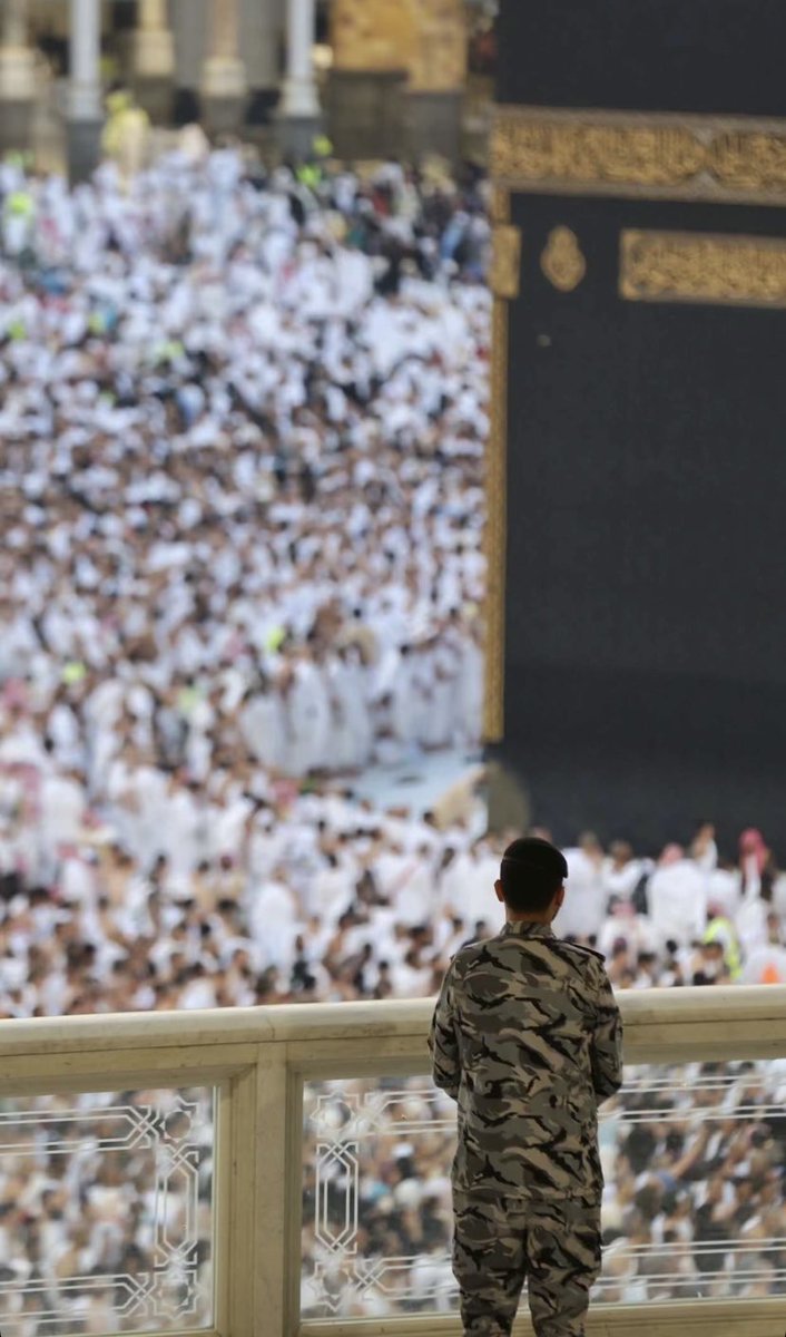 HolyMakkah01's tweet photo. تیرے حضور 🤍 https://t.co/ouKJrsXraV