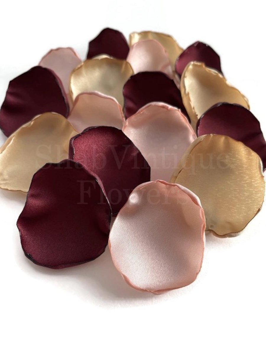 ShabVintiqueFwr's tweet image. 🌸Burgundy Wine, Blush Pink, Gold Mix of Flower Petals buff.ly/3Rtumed #weddings #etsyweddings #weddingessentials #inspiration