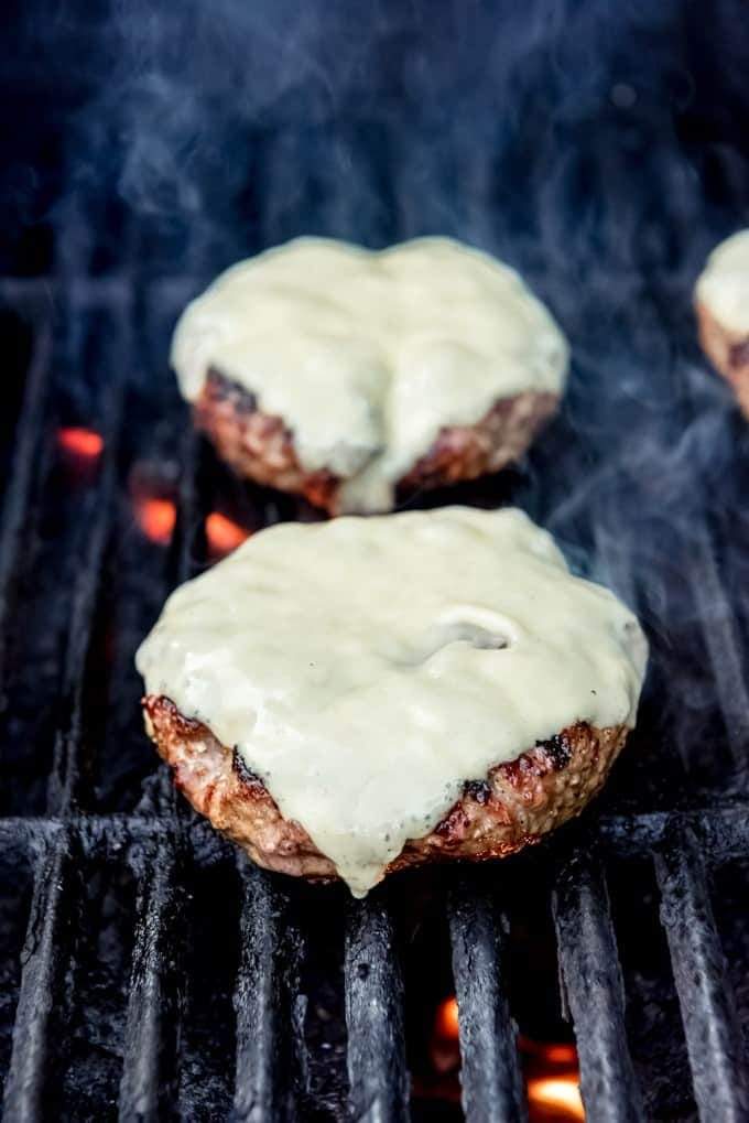 The rain's not going to stop us from Grilling up a storm....

$11 Burger with Fries
EVERY WEDNESDAY
*with the purchase of any beverage (includes non alcoholic)
*Extra toppings available $

Reservations welcome at 519-696-2757 or the-ridge.ca 

 #burgers #ayrontario