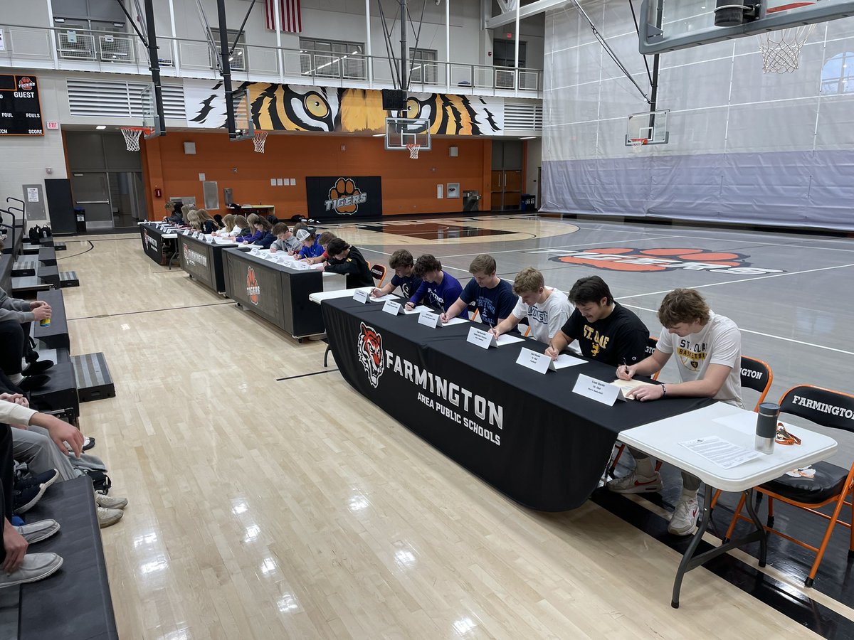 Incredible morning at FHS! Over 20 student-athletes making a commitment to continue their academic and athletic careers at the next level! Proud day for us! 

#WeAre192