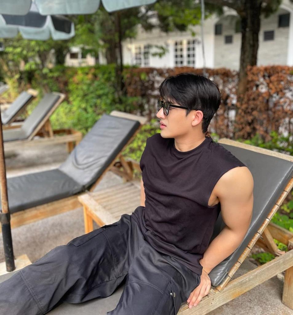 BasKaranFc's tweet photo. 📆 Update on IG @bas_karanbas
💫17/06/67💫
นี้มันหน้าร้อนน่ะ เพราะเธอจึงหลงรัก อิอิ
@bas_karanbas
#baskaran
#ลูกบาสของคุณการัณย์ https://t.co/YQY2Lc76XR