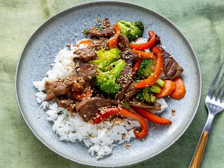 OriMeats's tweet photo. 🍳👩‍🍳WHAT’S COOKING WEDNESDAY👨‍🍳🥘

QUICK BEEF STIR-FRY

https://t.co/AkYn6bhenb https://t.co/Gt4TnwCMon