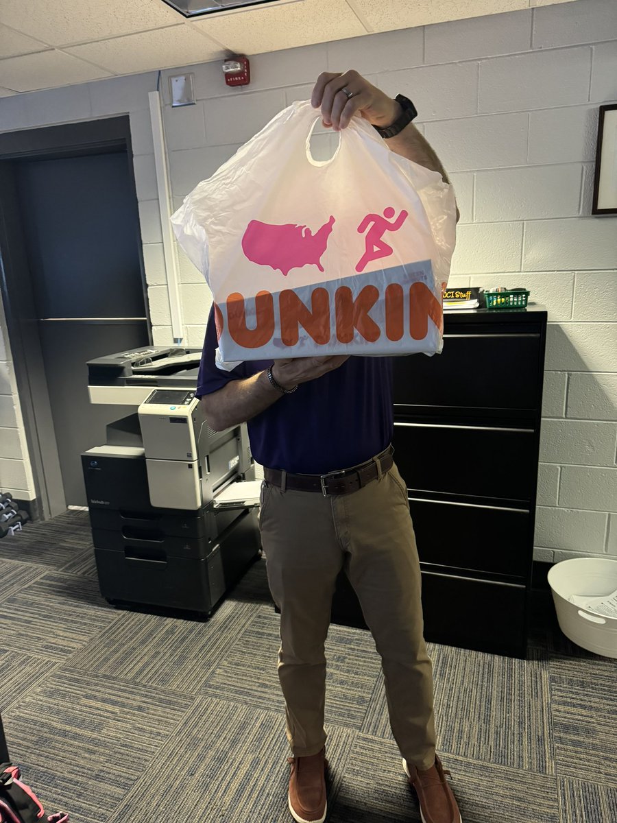 Thank you Chuck Hasty for dropping off Dunkin Donuts for the dispatchers this morning and yes Chuck they are working smart and not hard🤣 #nationalpublicsafetytelecommunicatorsweek #911dispatchers #thingoldline #worksmartnothard